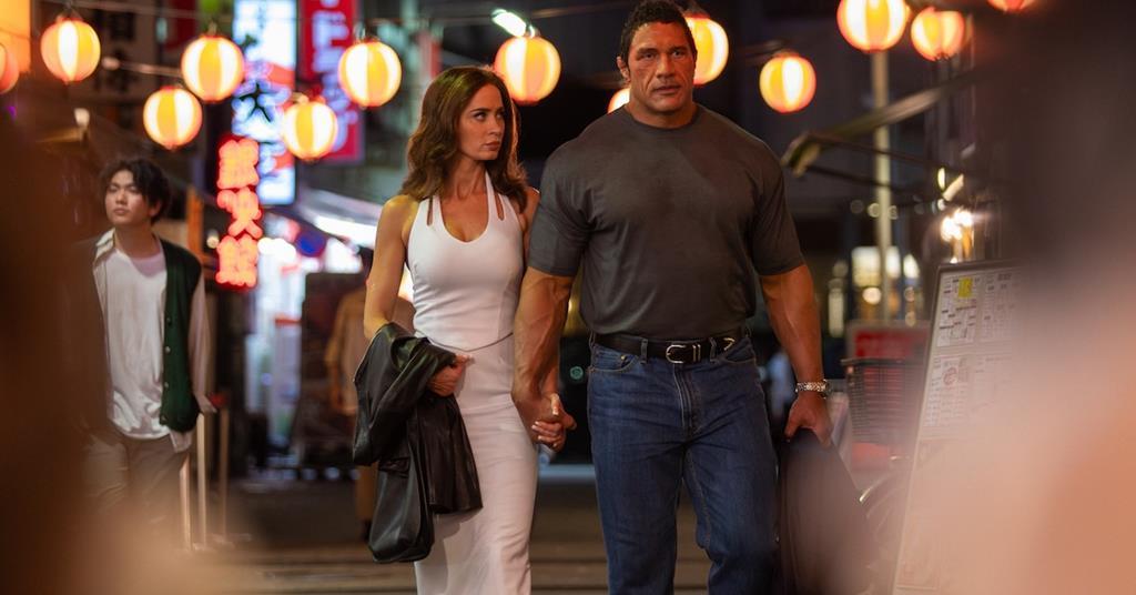  Johnson completely reshapes himself here. Wearing prosthetics and a wig to physically resemble Kerr, he delivers a raw, vulnerable portrayal  -The Latino Slant
