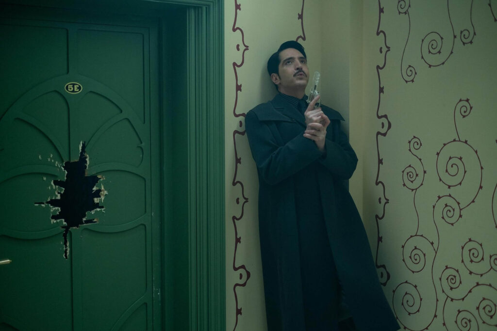 David Dastmalchian plays “Conspicuously Inconspicuous Man,” one of the multiple unnamed characters in the film. - The Latino Slant
